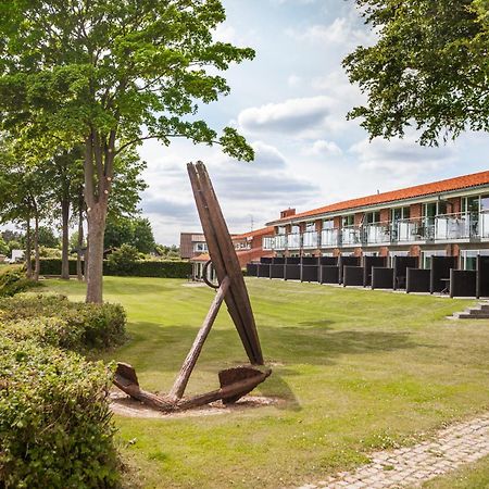 Strandhotel Klinten Aps Рёдвиг Экстерьер фото