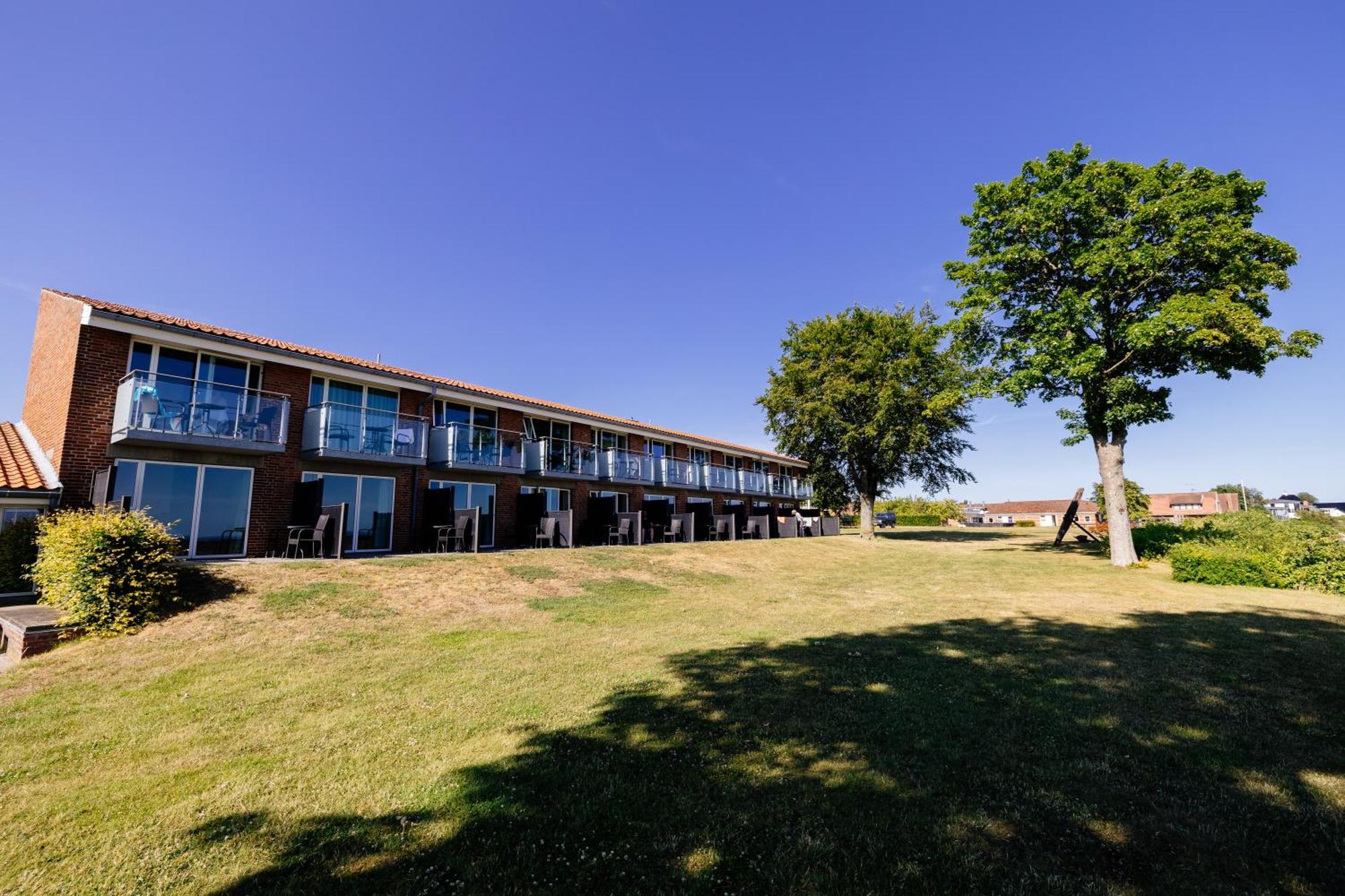 Strandhotel Klinten Aps Рёдвиг Экстерьер фото